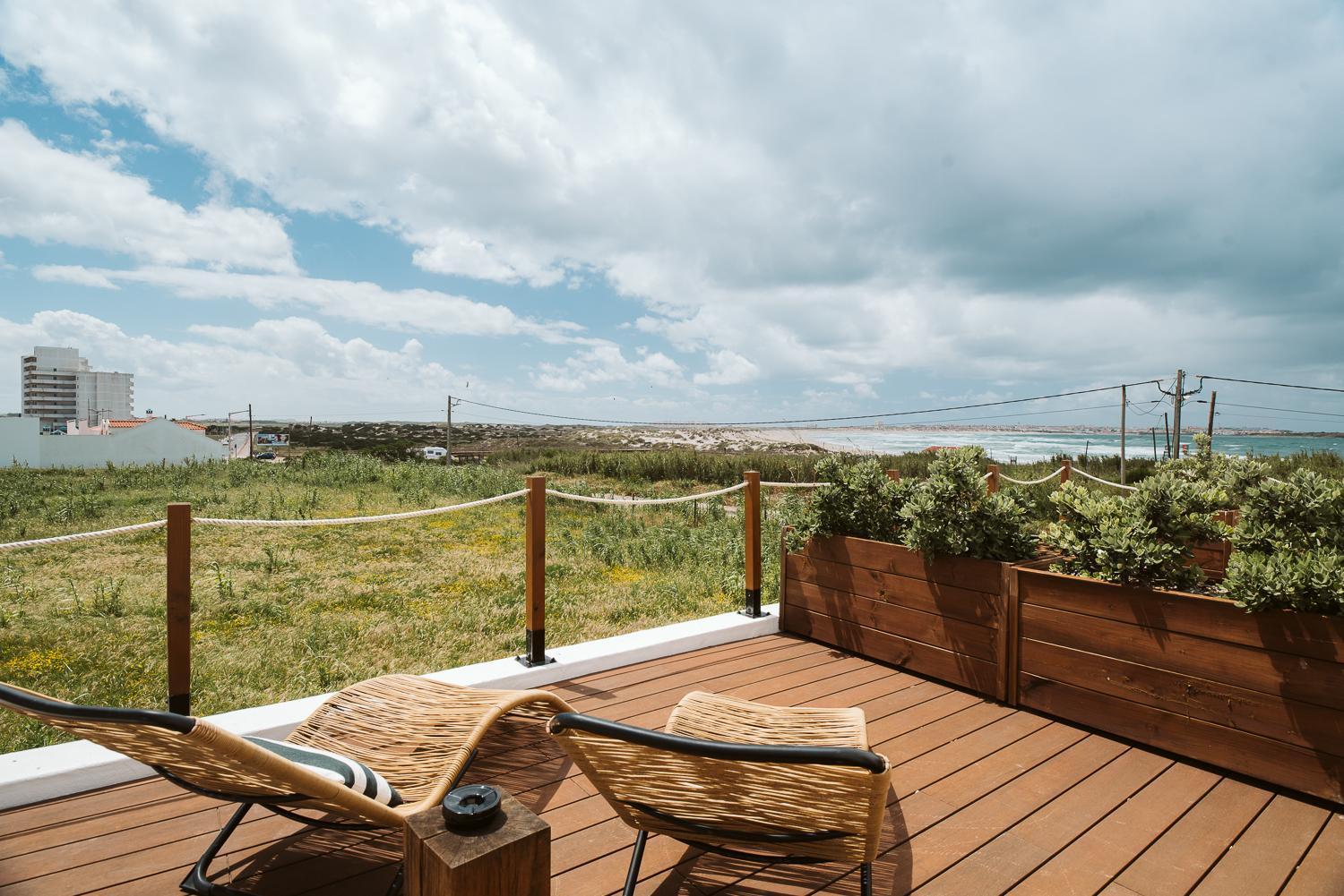 The Salty Pelican Yoga & Surf Retreat Пеніші Номер фото